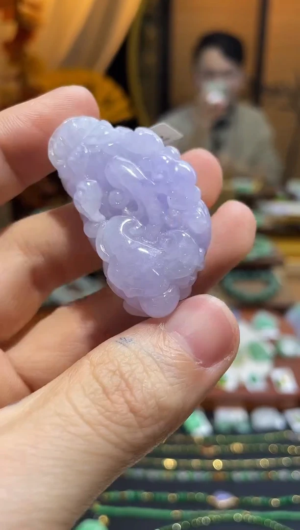 颈饰未镶嵌翡翠貔貅