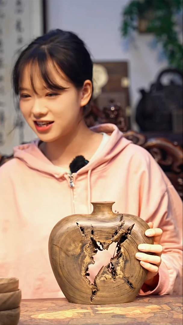 金丝楠【37】一木整雕 小叶桢楠意境创意花插