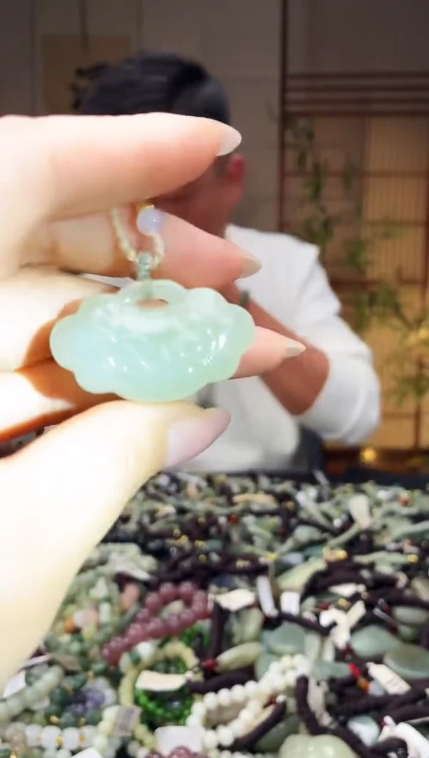 颈饰未镶嵌和田玉多样性发货，拍一发一