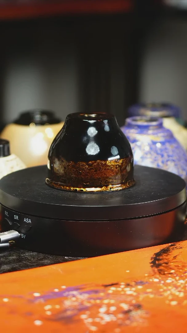 大漆工艺黑金色炉式杯