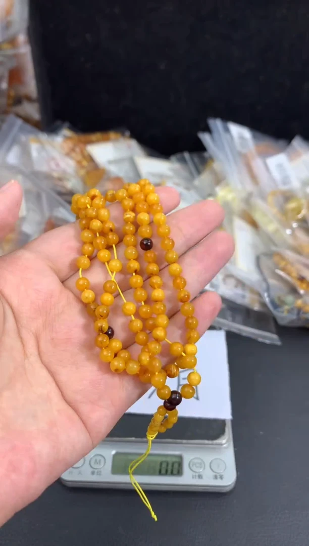 蜜蜡未镶嵌珠宝奇石38