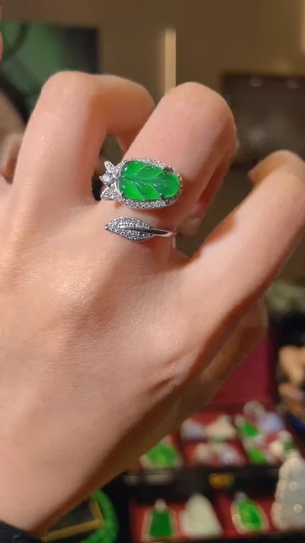 【闪购商品】翡翠戒指银S925镶嵌天然翡翠A货