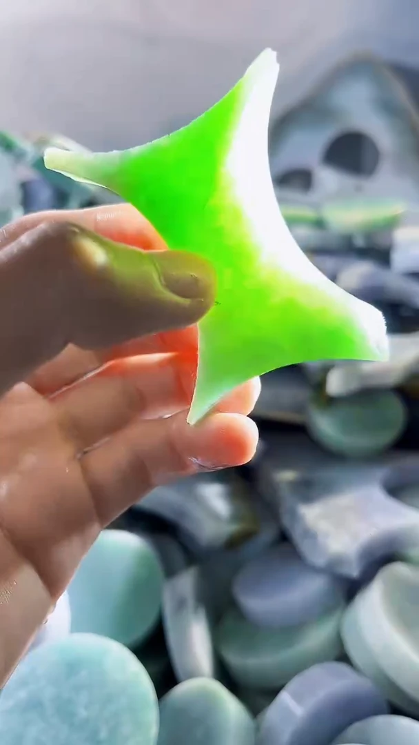 翡翠裸石缅甸翡翠A货文2436