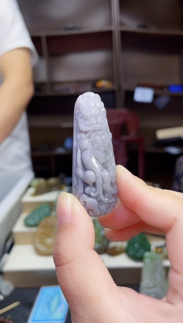 和田玉未镶嵌颈饰1