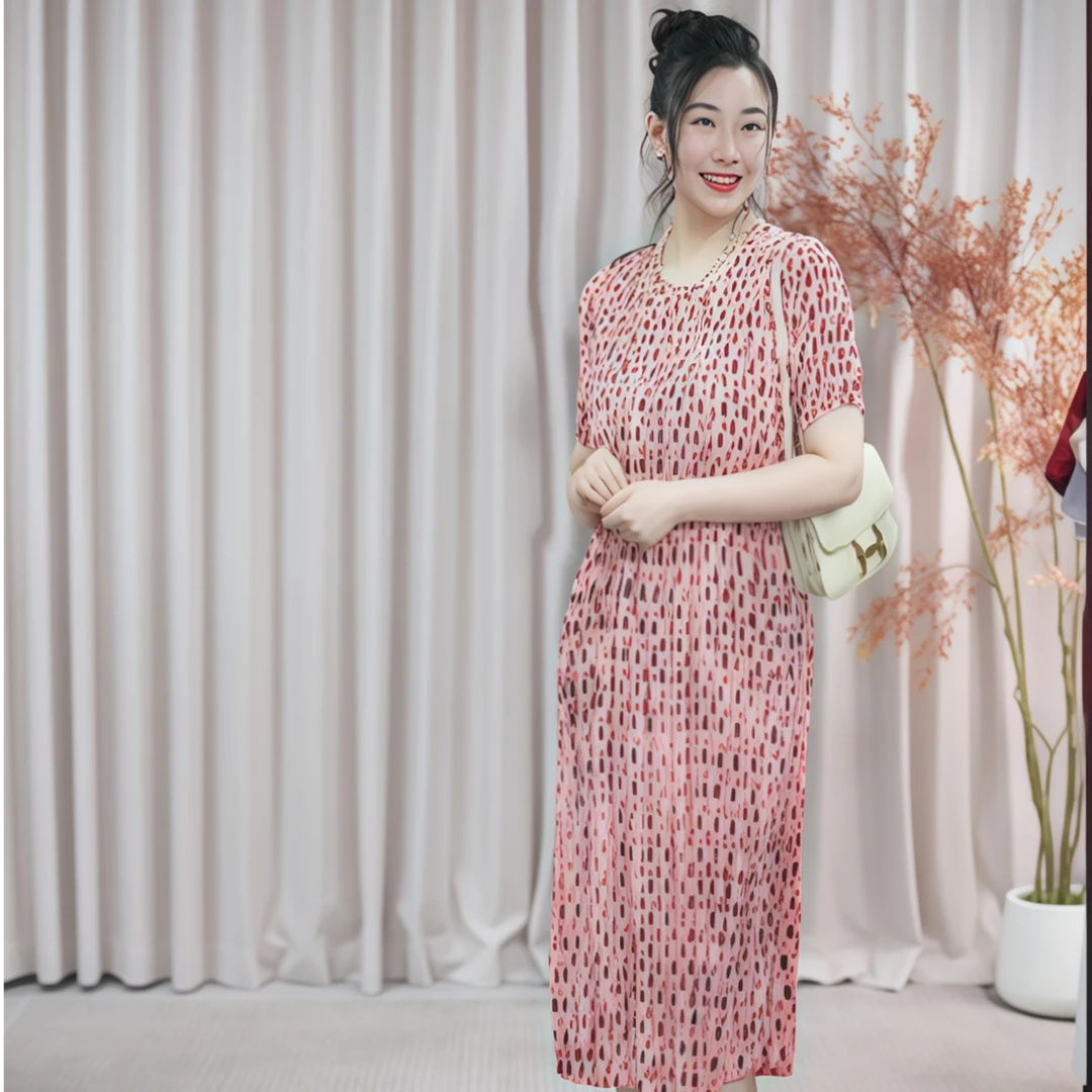 褶皱连衣裙粉红色大码时尚