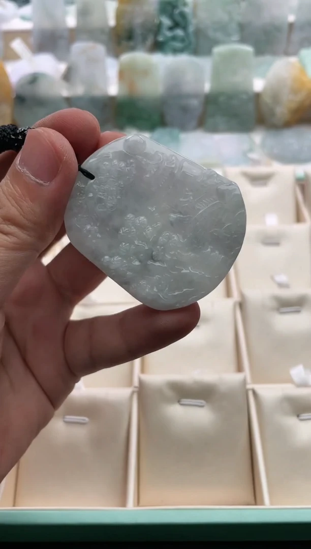 【闪购商品】翡翠颈饰未镶嵌..../2/20/ 178