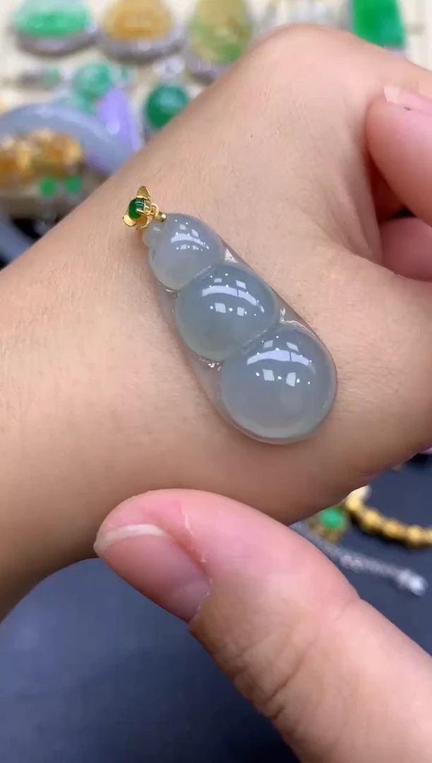 颈饰18K金镶嵌翡翠76-中国好珍宝