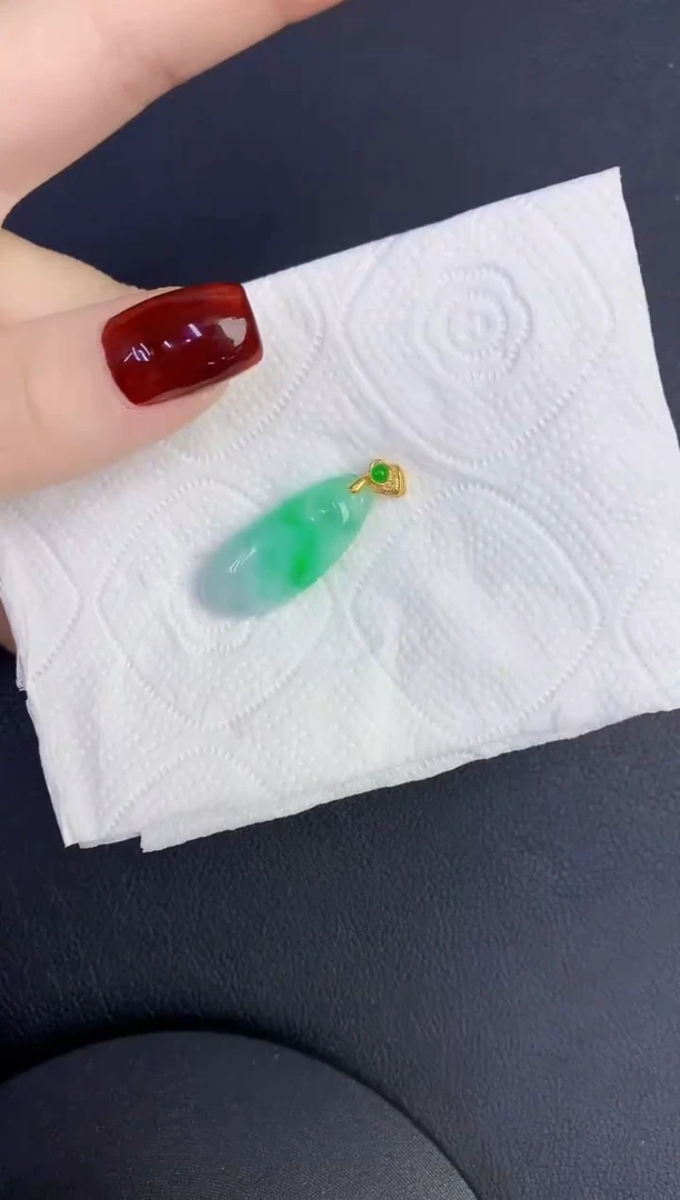 颈饰未镶嵌翡翠缅甸天然翡翠A货