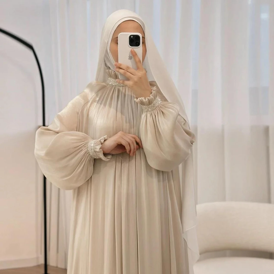 NISA国际服饰优雅花袖口亮片连衣裙MA140