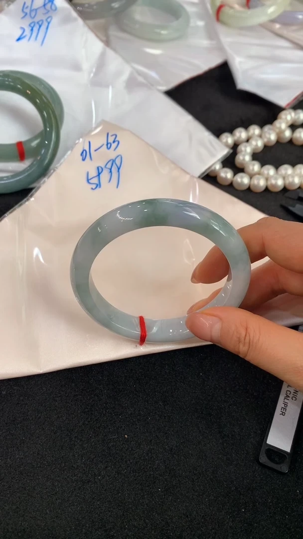 未镶嵌手镯翡翠正圈61-63买断价不退换