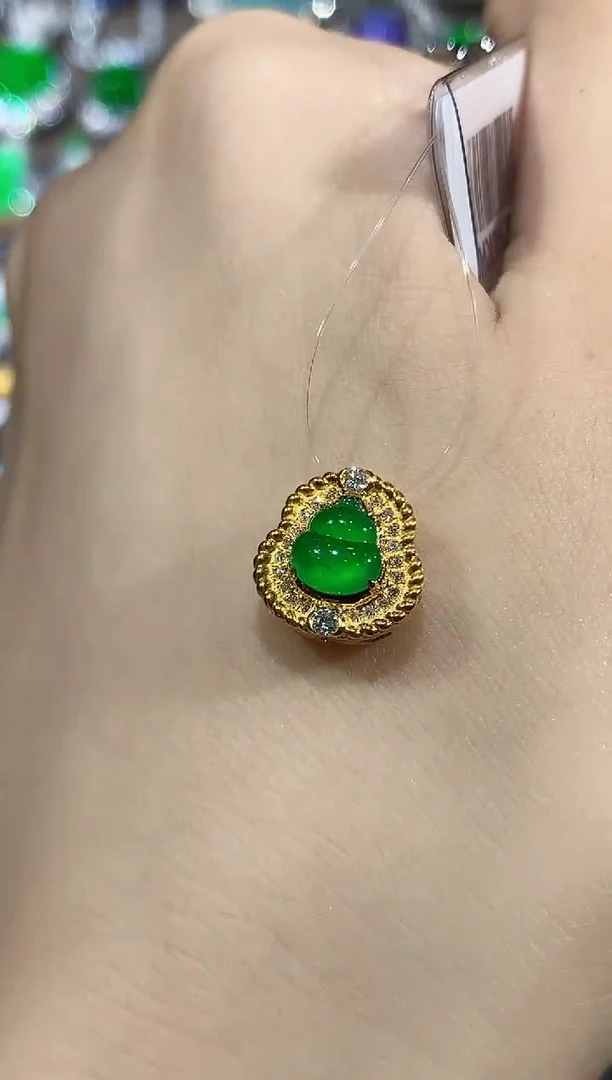 吊坠(不含链)18K金镶嵌翡翠C54