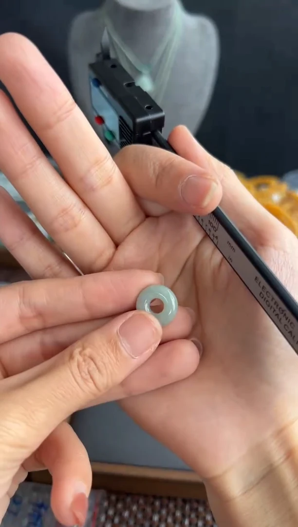 翡翠未镶嵌吊坠(不含链)929买断