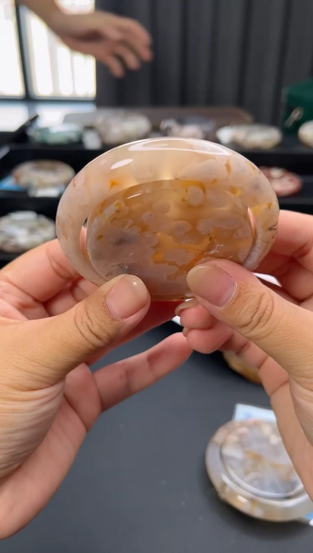 石英质玉手镯未镶嵌赠送镯心（圈口59