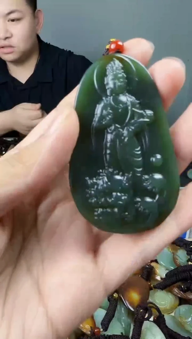 和田玉未镶嵌颈饰1