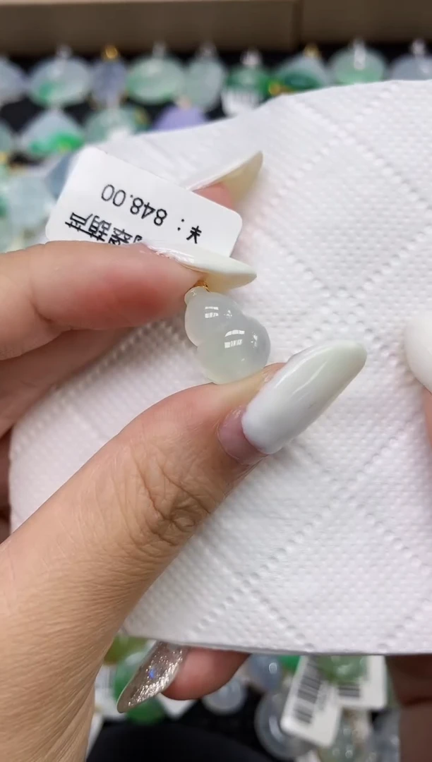颈饰18K金镶嵌翡翠11111111111