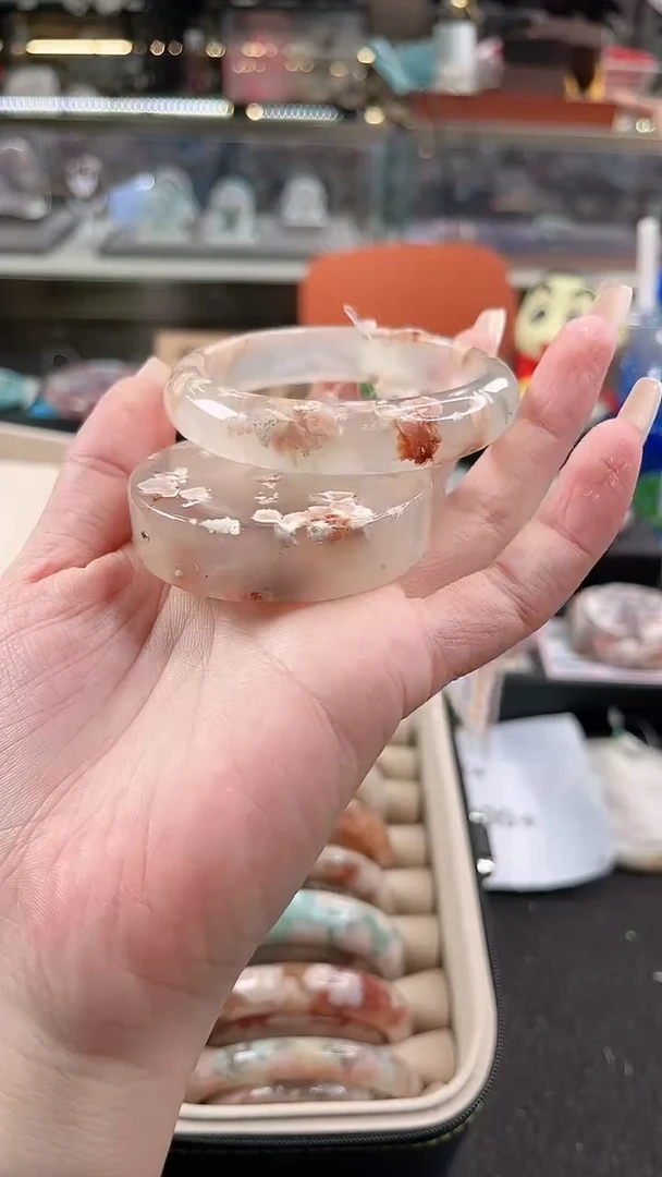 未镶嵌手镯石英质玉尘*丷圈口（赠品镯心）