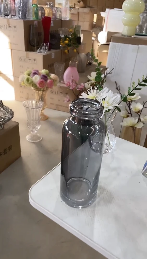 【闪购商品】无铅玻璃烟灰色水瓶