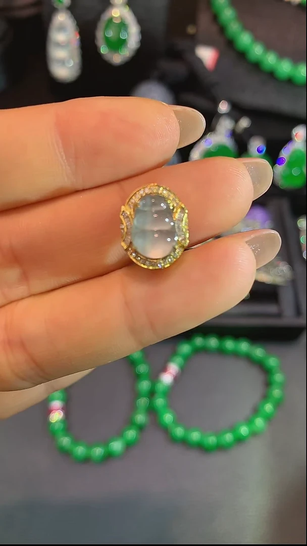 吊坠(不含链)18K金镶嵌翡翠吊坠