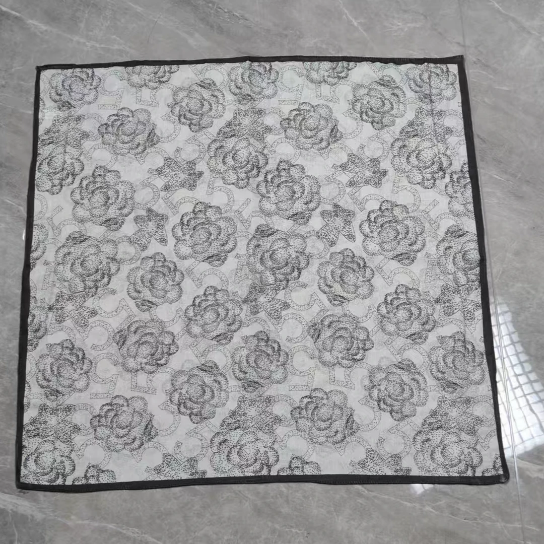 （白色点阵山茶）新款65*65左右小方巾