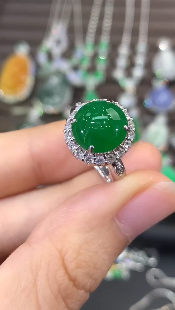 18K金镶嵌戒指翡翠B290