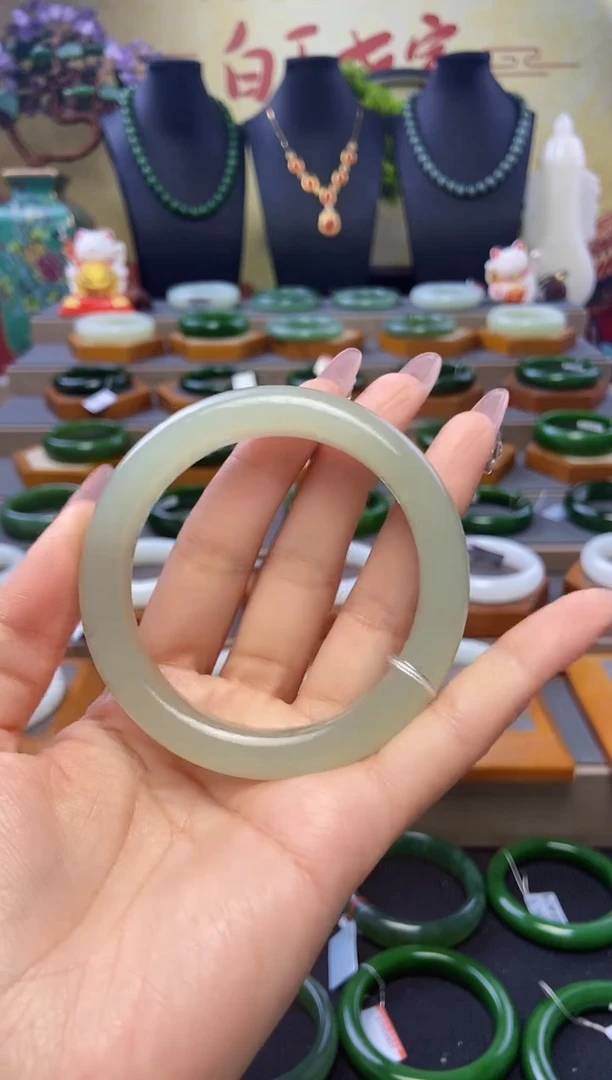 和田玉手镯未镶嵌晴水手镯59