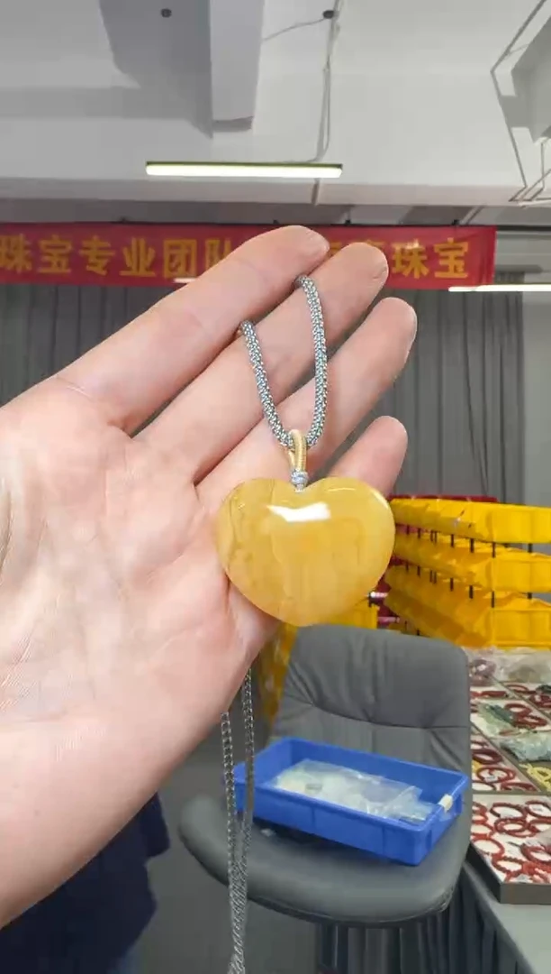 【闪购商品】蜜蜡吊坠(不含链)未镶嵌蜜蜡吊坠爱心9-10克