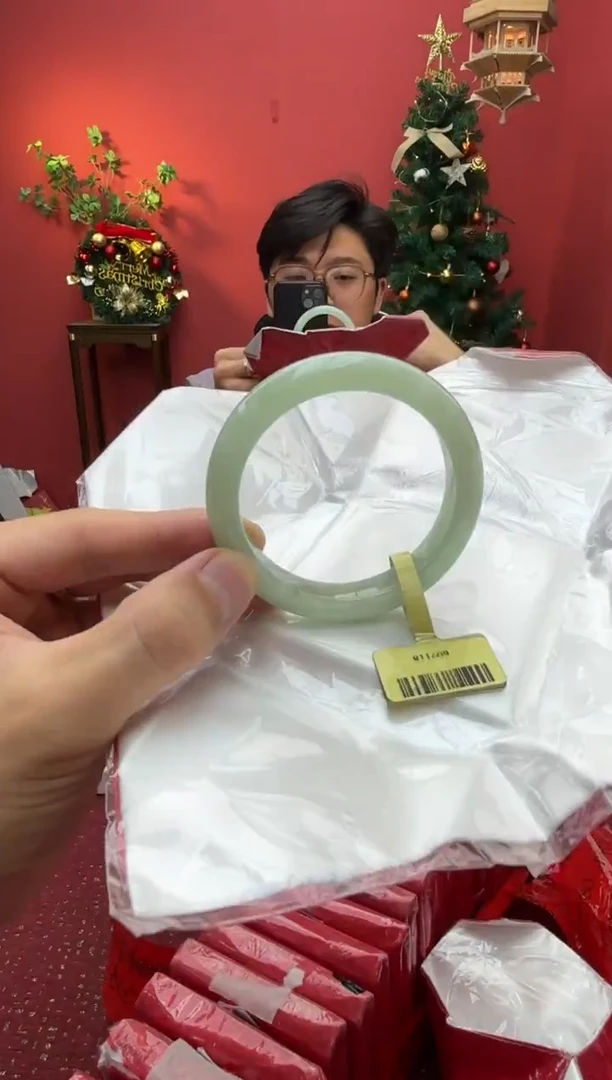 未镶嵌手镯翡翠翡翠手镯2