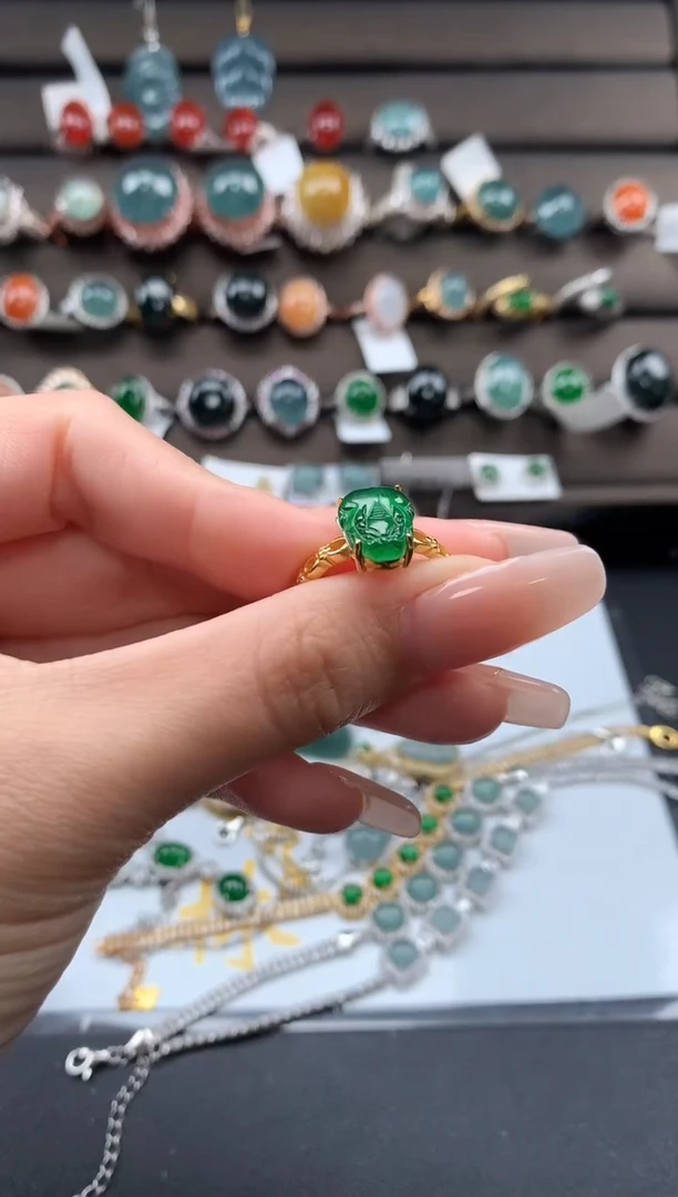 【闪购商品】翡翠戒指银S925镶嵌32131231