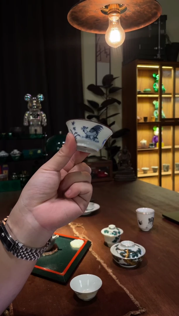 包铜青花鸡缸杯.