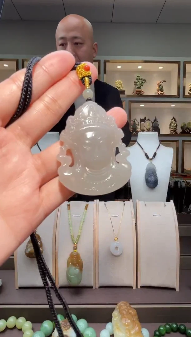 颈饰未镶嵌和田玉苏