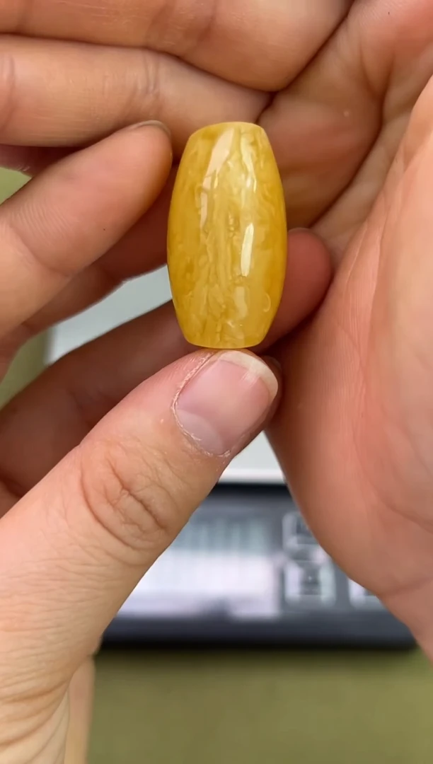 裸石琥珀未镶嵌琥珀蜜蜡吊坠