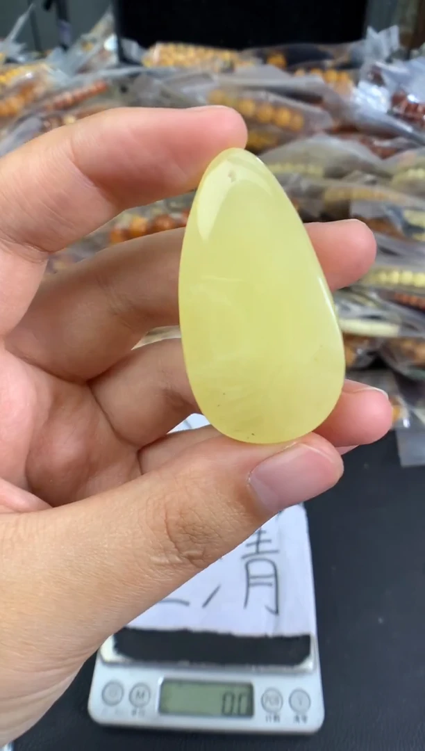 蜜蜡未镶嵌珠宝奇石1
