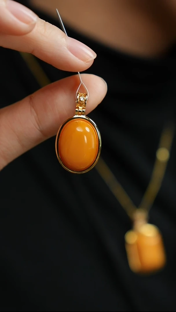 蜜蜡吊坠(赠链)银S925镶嵌老蜡