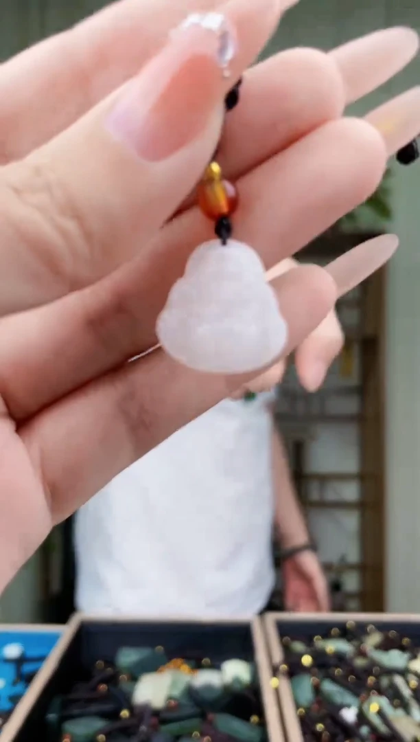 和田玉未镶嵌挂件拍一发一，多样性发货！