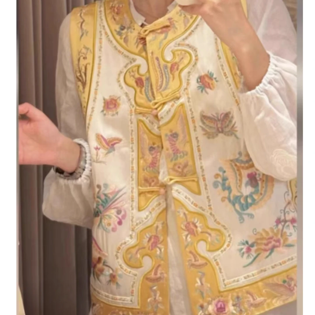 春季新款重工白色刺绣马甲盘口中国风马夹上衣搭配新中式小众网红