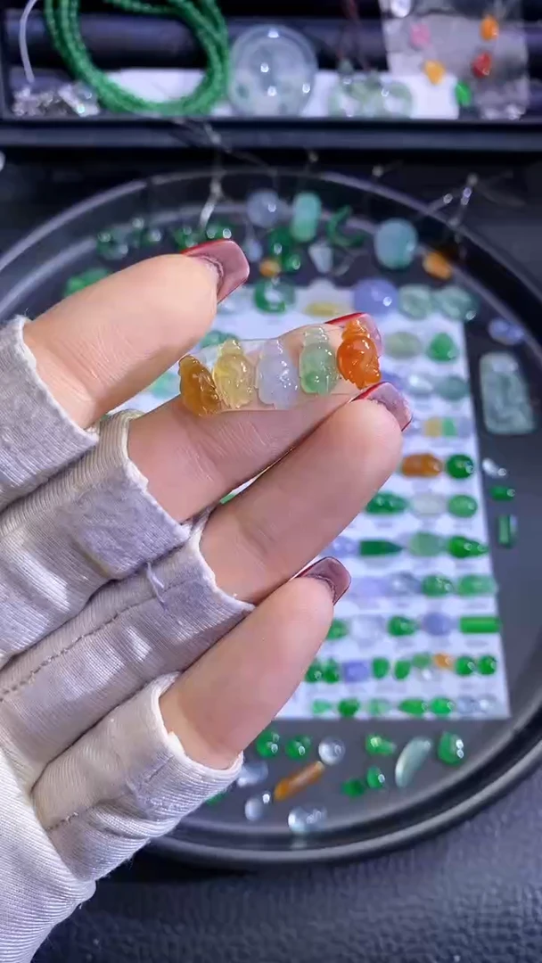 未镶嵌挂件翡翠佛手
