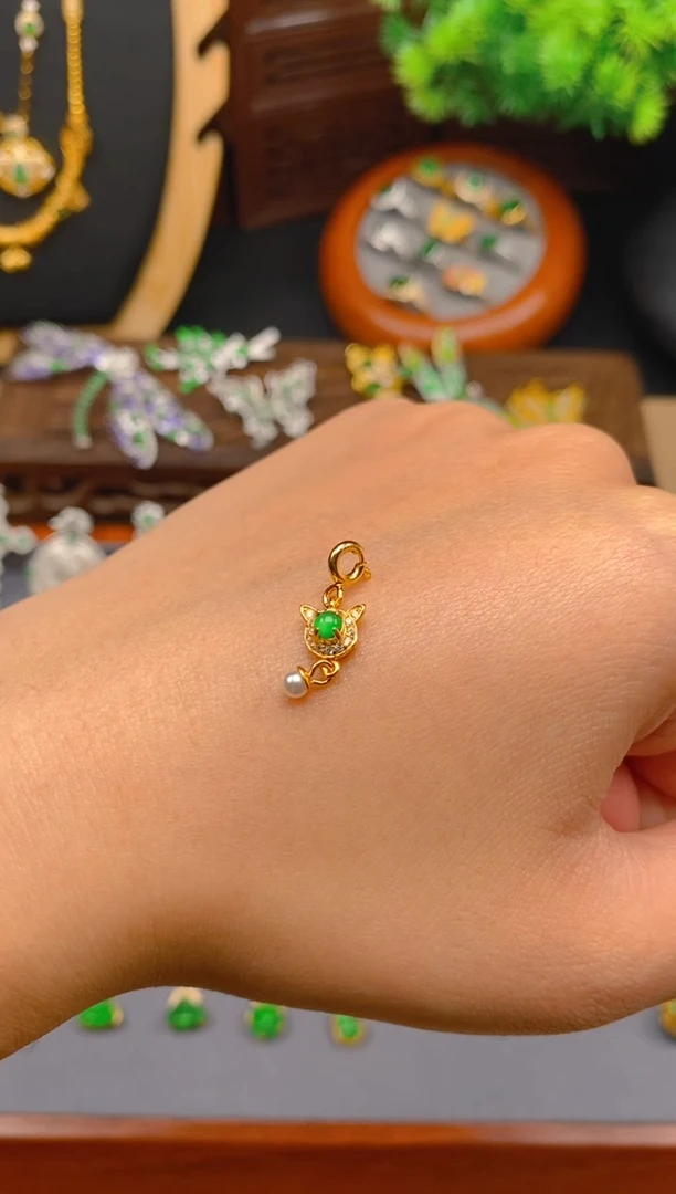 【闪购商品】翡翠吊坠(不含链)银S925镶嵌猫猫万能扣