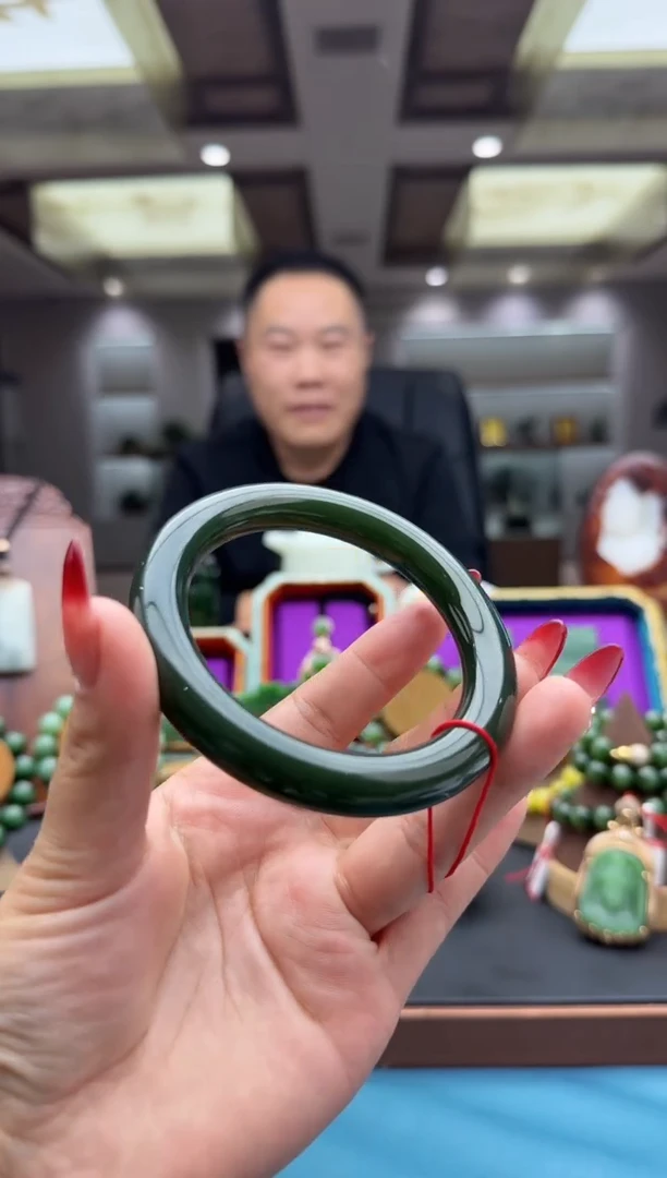 未镶嵌手镯和田玉ebbcl