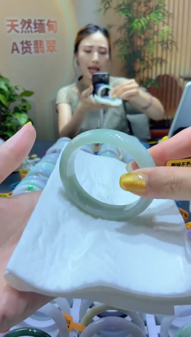 翡翠手镯未镶嵌000032169