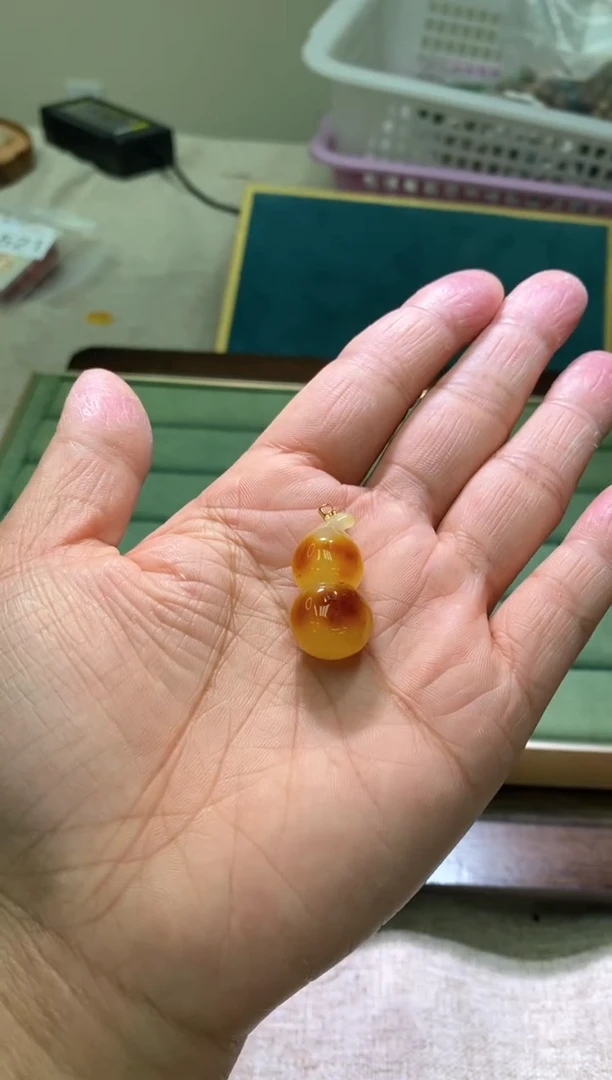 【闪购商品】琥珀颈饰18K金镶嵌多样性发一件425