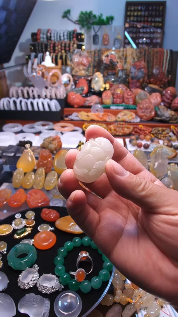 石英岩玉未镶嵌吊坠(不含链)吊坠