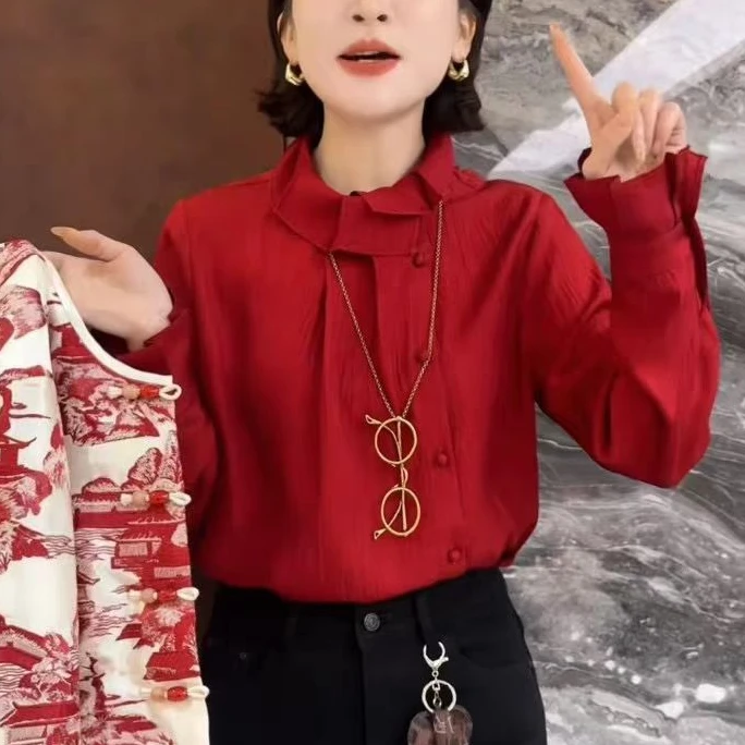美娅MY 红色醋酸花苞领衬衣