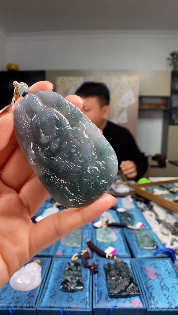 颈饰未镶嵌翡翠多样性发其一