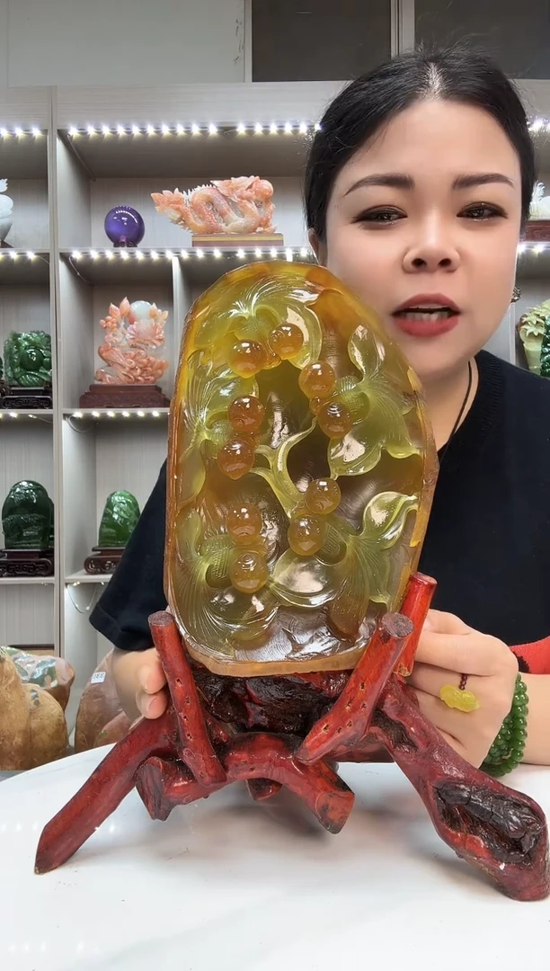 石材岫岩玉雕刻件