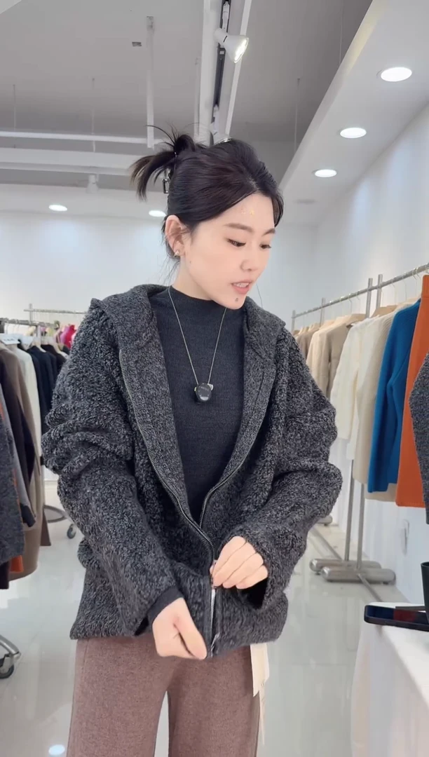 014全羊毛帽子开衫灰色。到手149