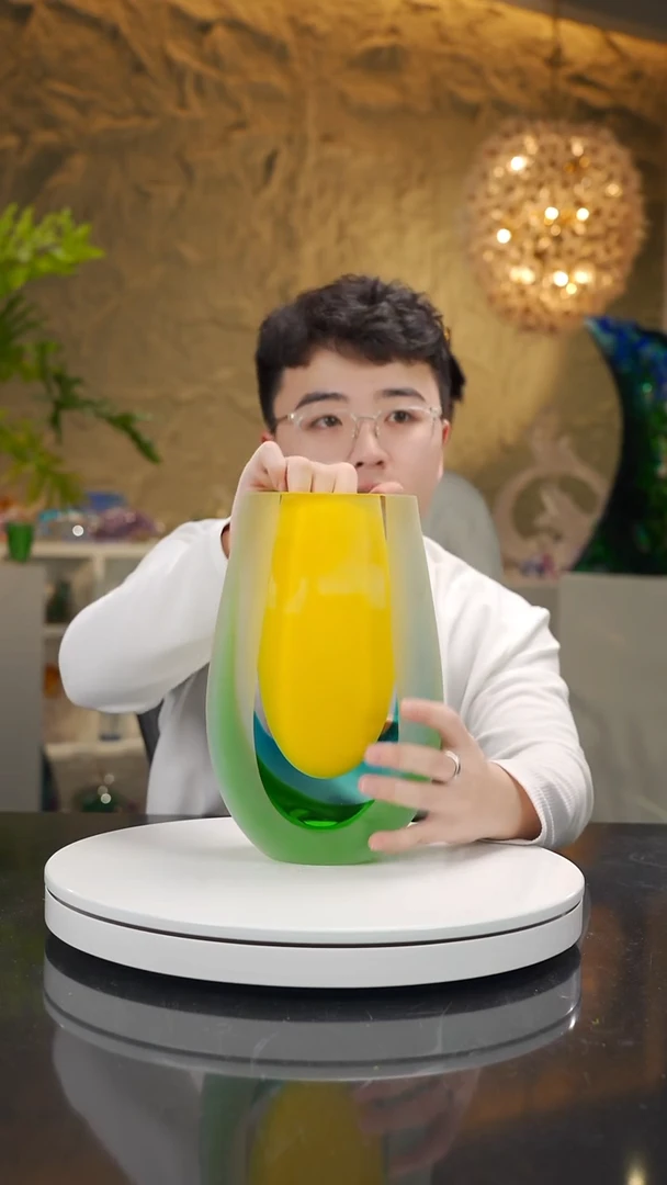 手工艺品琉璃帝王黄等三色设计款磨砂花器
