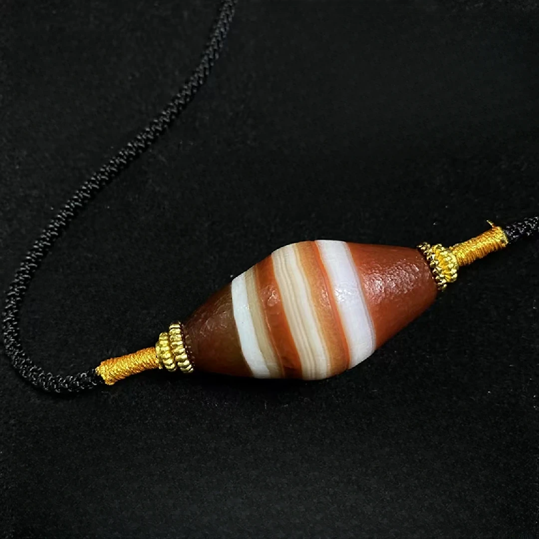 【玛瑙】缠丝玛瑙水波纹老型橄榄脖挂 BJ-KC7335