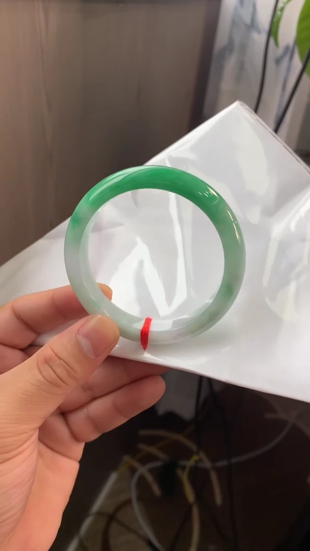 【闪购商品】翡翠手镯未镶嵌手镯