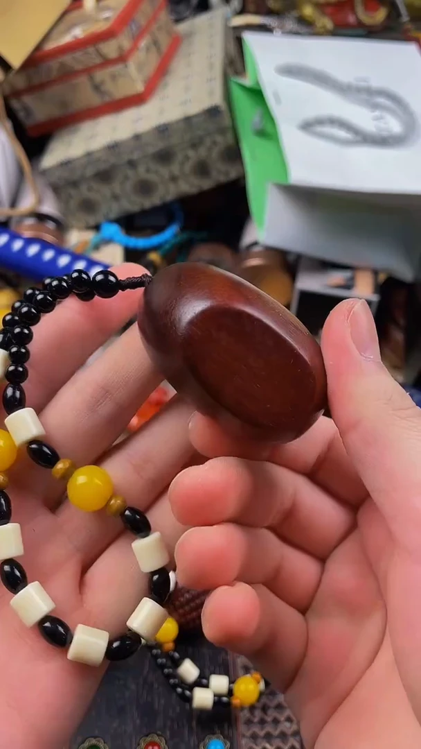 檀香紫檀（小叶紫檀）小熊拖鞋直播精选推荐