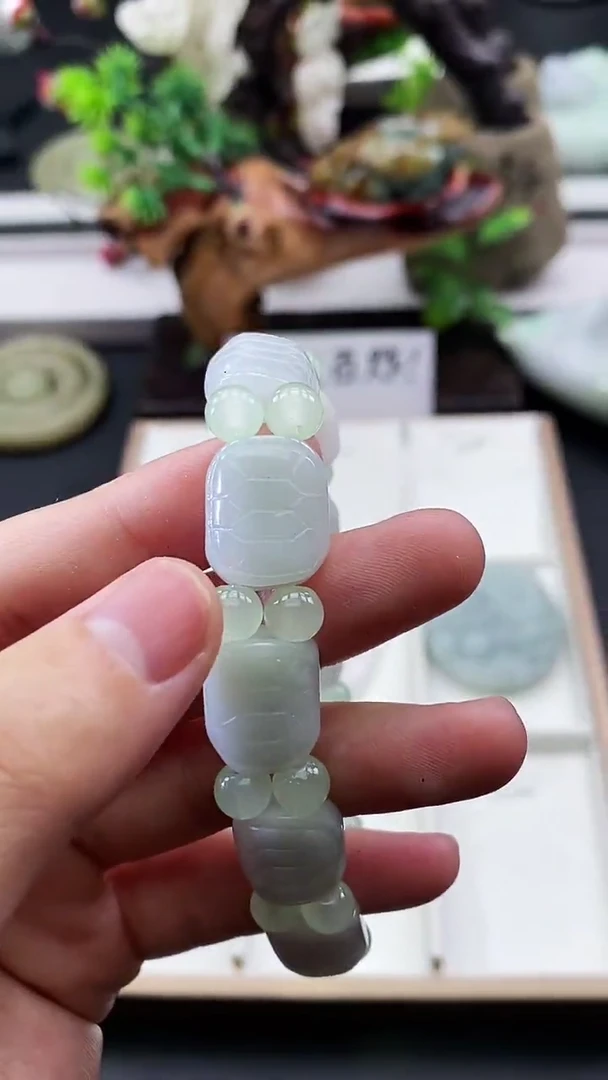 颈饰未镶嵌翡翠天然缅甸A货翡翠